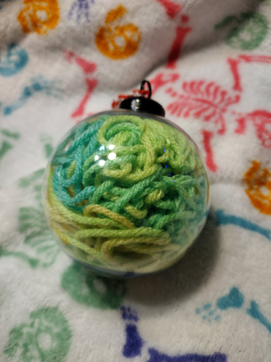 Curiosities: Yarn Scrap Ornaments