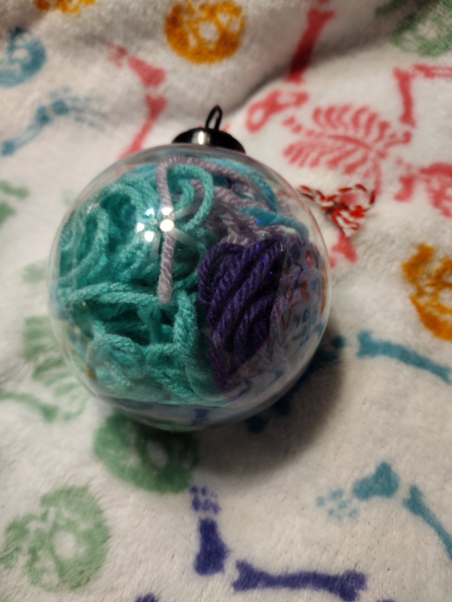 Curiosities: Yarn Scrap Ornaments