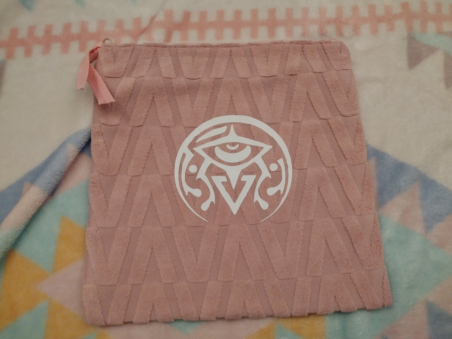 Merch: Amos Vision Zippy Bags