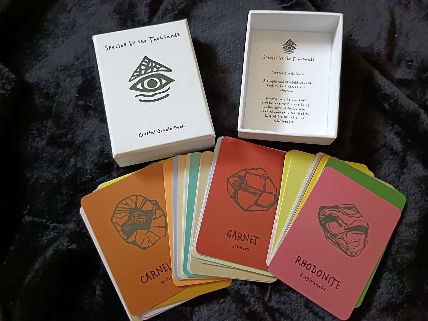 Divination: Species by the Thousands Crystal Oracle Deck