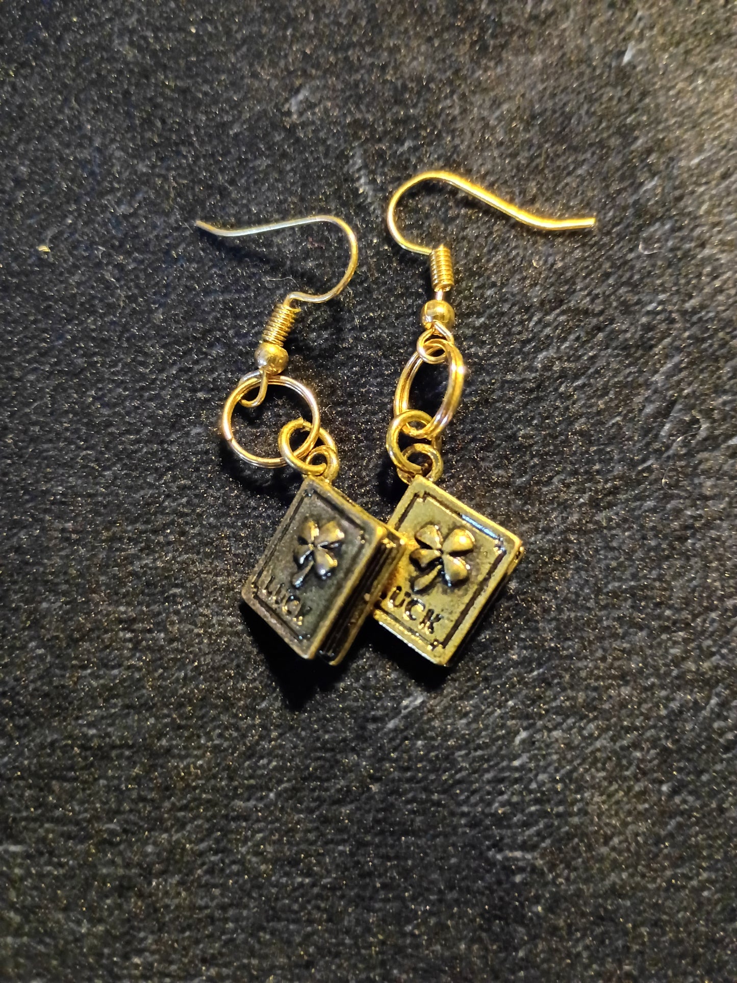 Jewelry: Misc Earrings