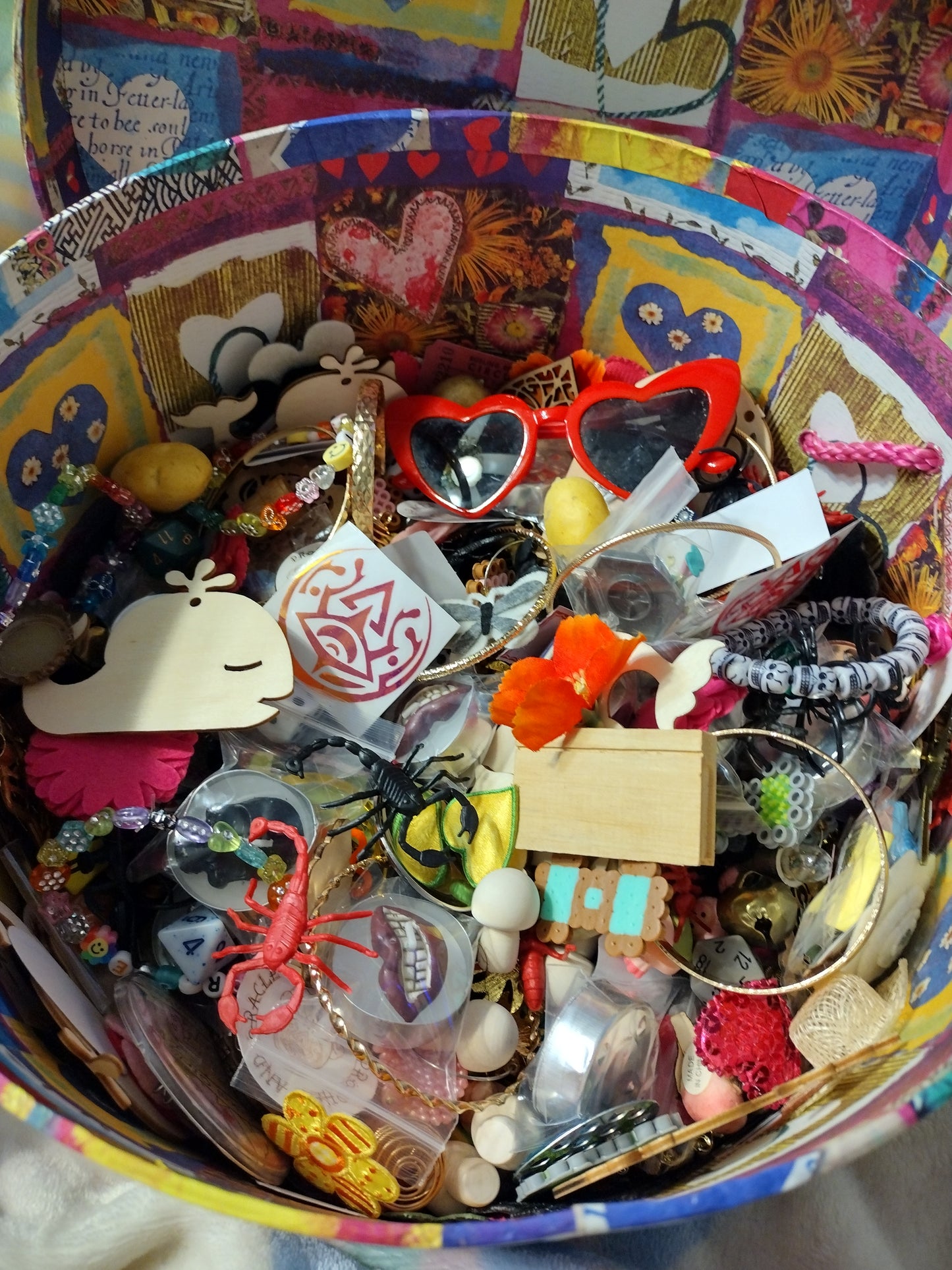 Cryptid Cache Lucky Game