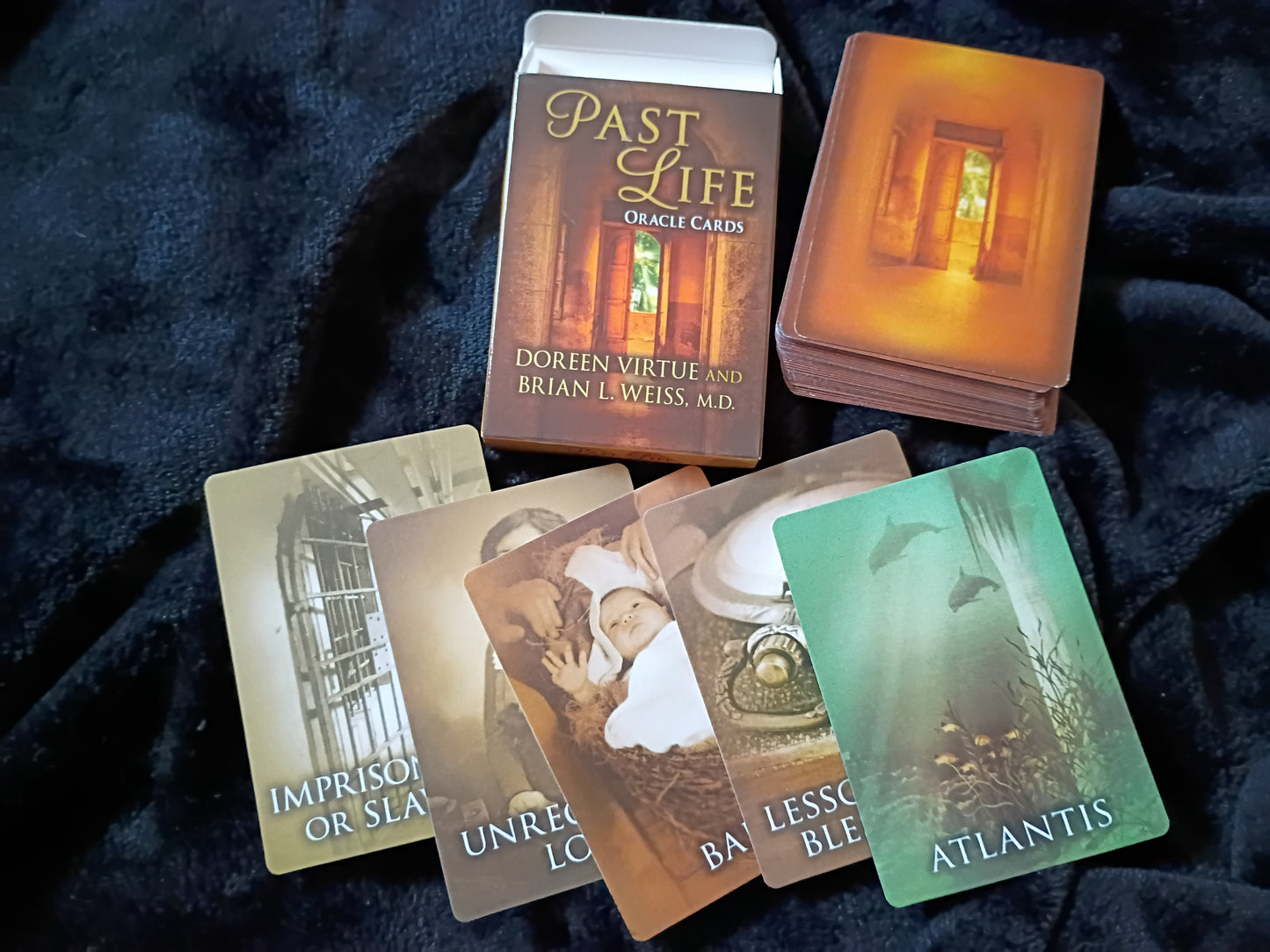 Divination: Past Life Oracle Deck