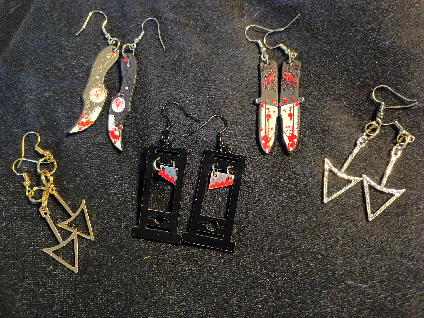 Jewelry: Weapon Earrings